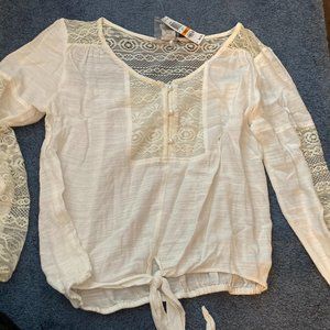 NEW W TAGS  American Rag CAMBRIDGE Long LACE Sleeved Peasant Top-SM SMALL CREAM